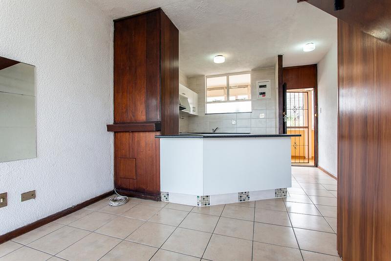 2 Bedroom Property for Sale in Loevenstein Western Cape